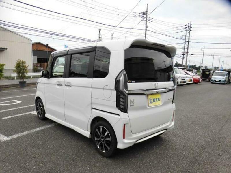 N BOX CUSTOM