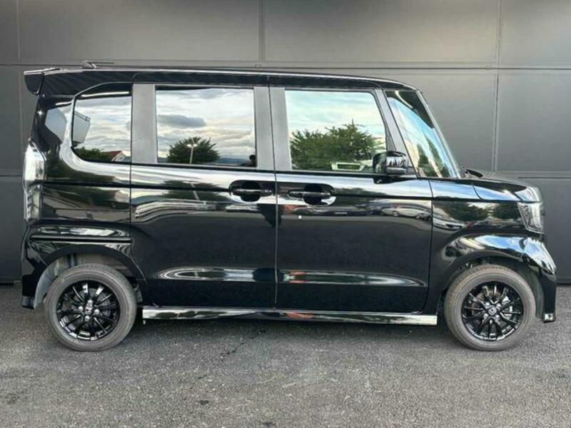 N BOX CUSTOM