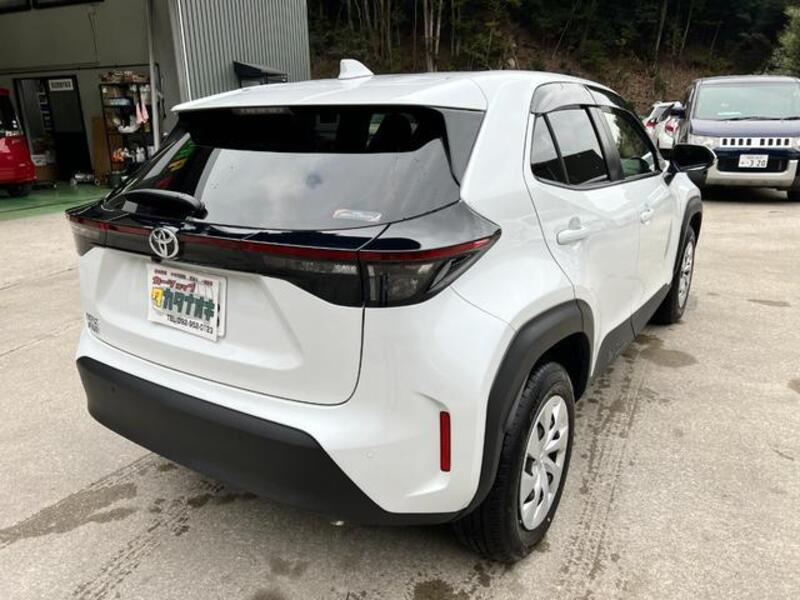 YARIS CROSS