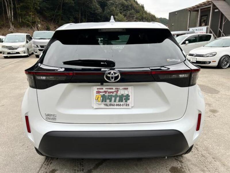 YARIS CROSS