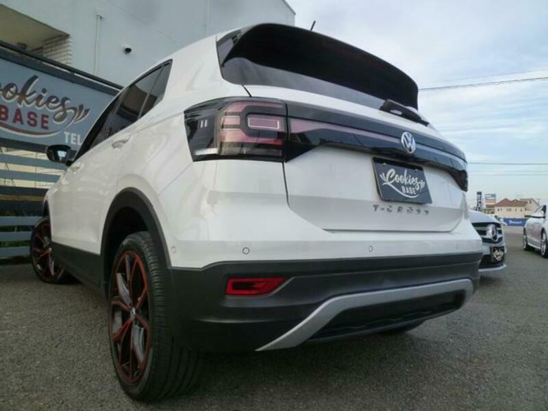 T CROSS