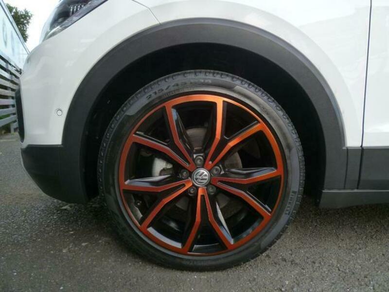 T CROSS