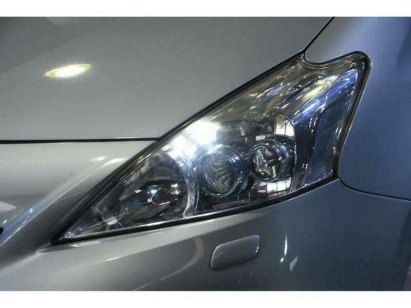PRIUS ALPHA