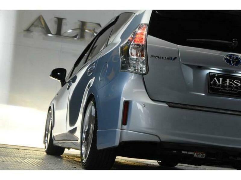 PRIUS ALPHA