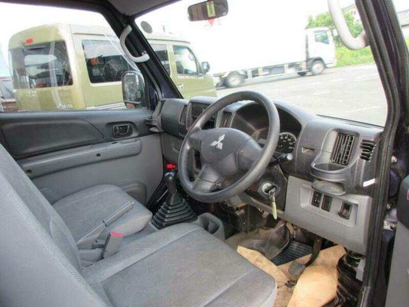 MINICAB VAN