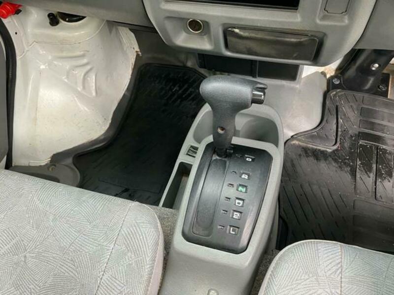 MINICAB TRUCK