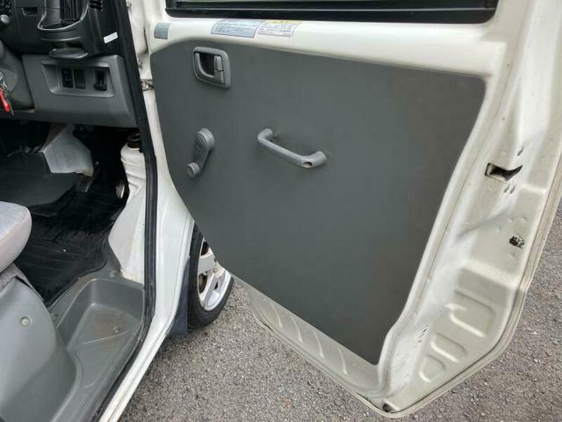 MINICAB TRUCK