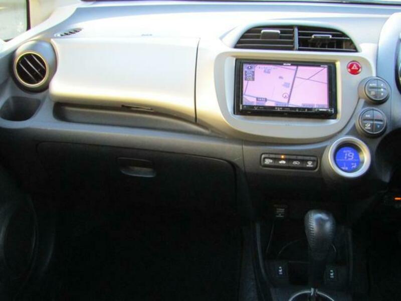 FIT HYBRID