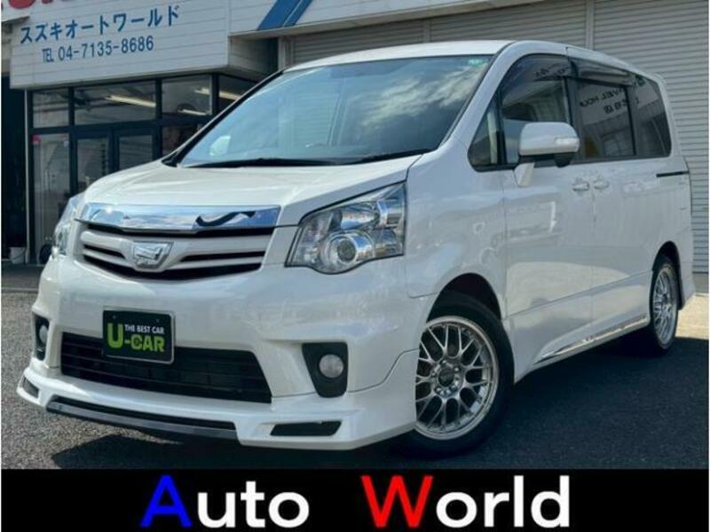 TOYOTA NOAH