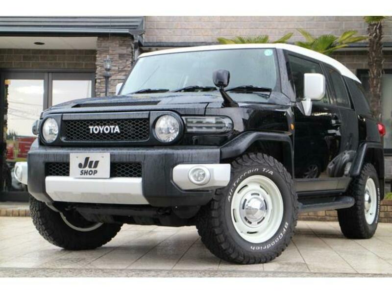 TOYOTA FJ CRUISER