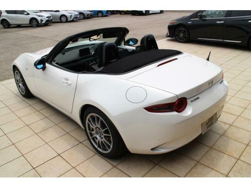 ROADSTER
