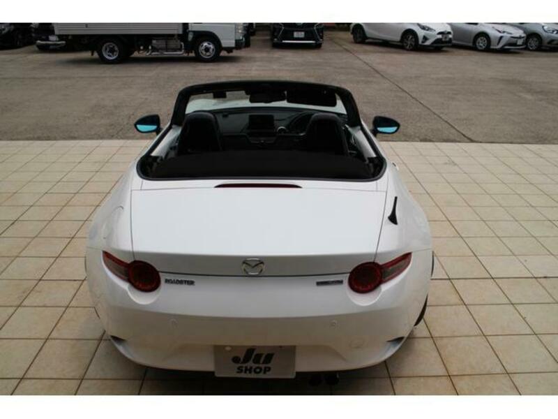 ROADSTER