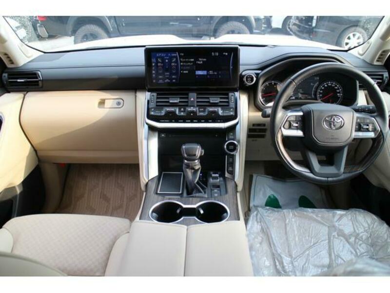LAND CRUISER