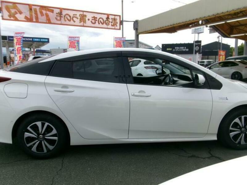 PRIUS PHV