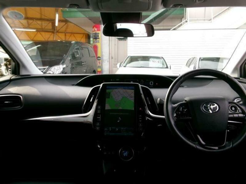 PRIUS PHV