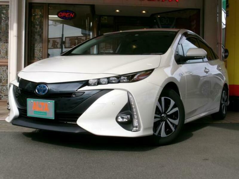 TOYOTA PRIUS PHV