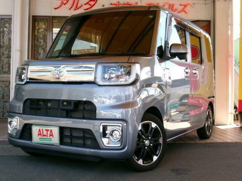 TOYOTA PIXIS MEGA
