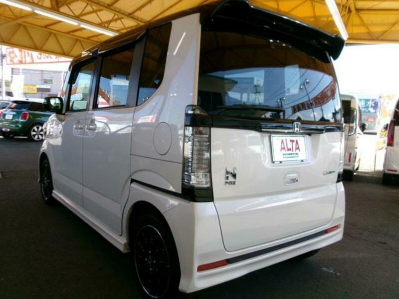N BOX CUSTOM