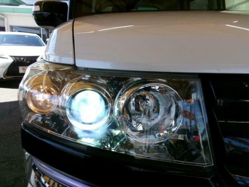 N BOX CUSTOM