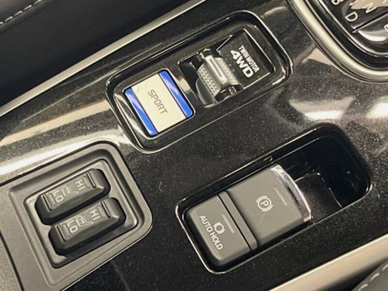 OUTLANDER PHEV