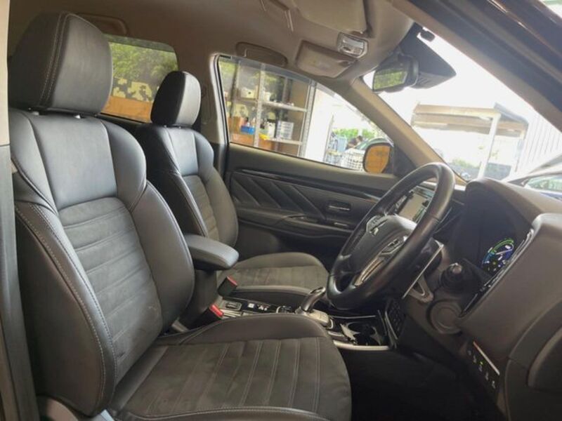 OUTLANDER PHEV