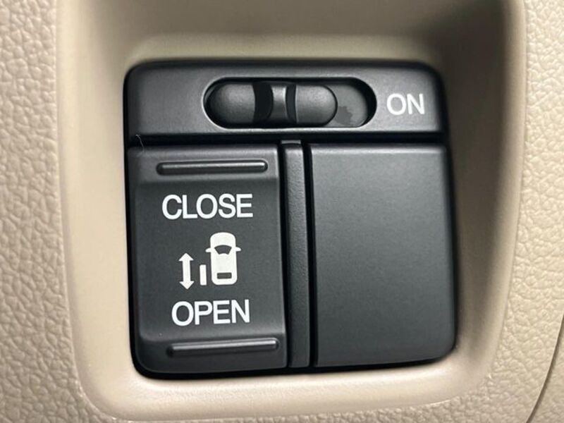 N BOX