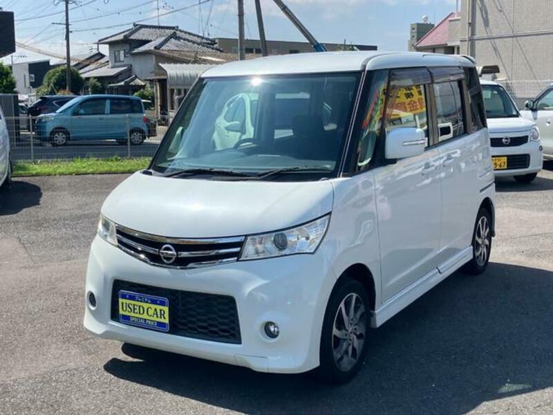 NISSAN ROOX