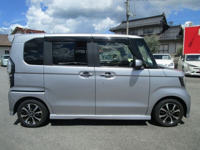 N BOX CUSTOM