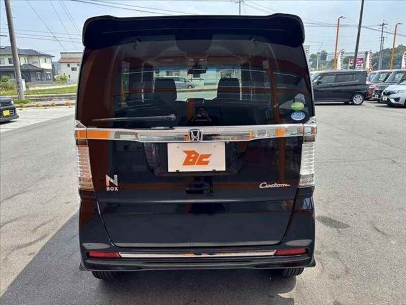 N BOX CUSTOM