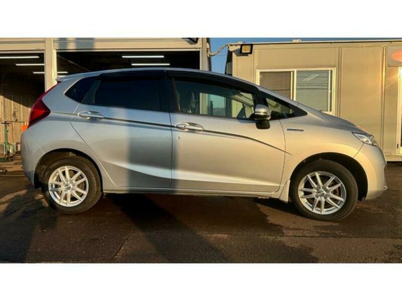 FIT HYBRID