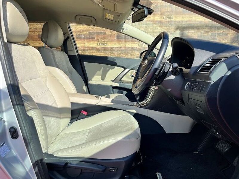 AVENSIS WAGON