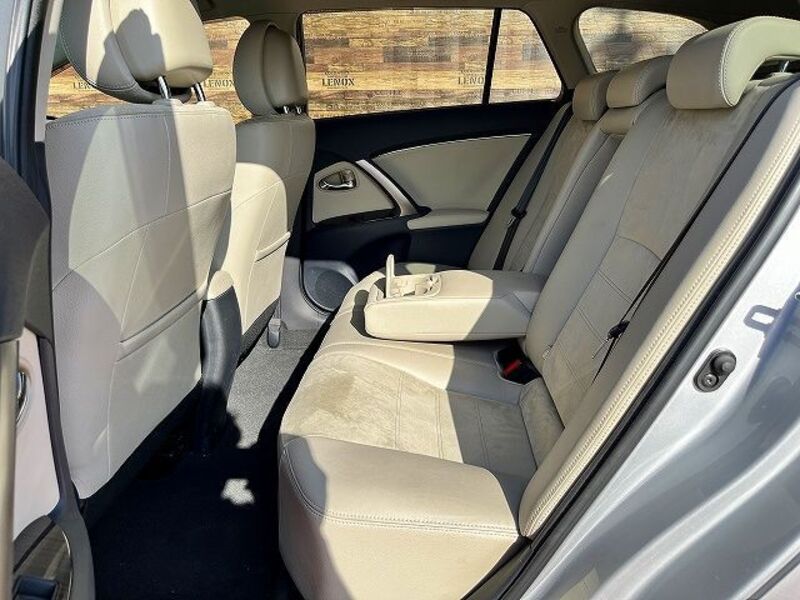 AVENSIS WAGON