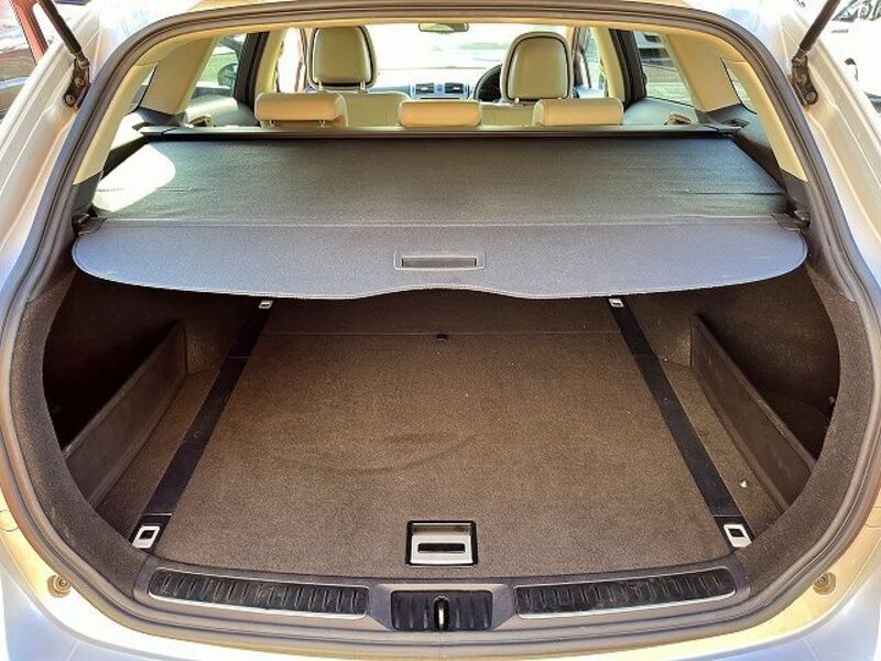 AVENSIS WAGON