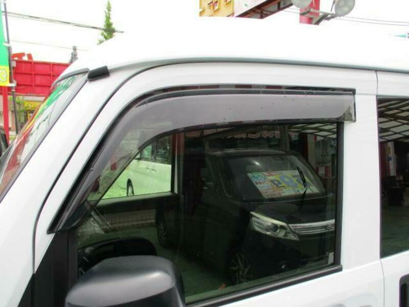N-VAN