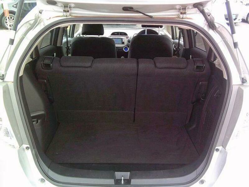 FIT HYBRID