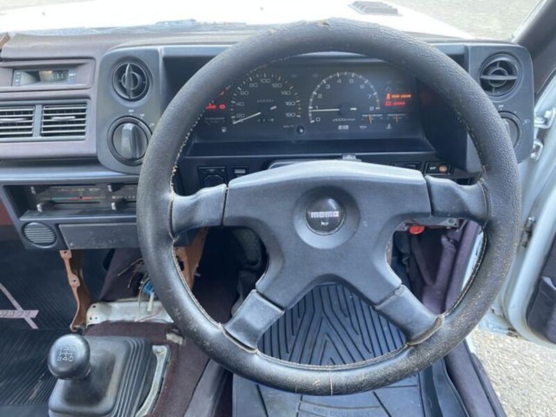 COROLLA LEVIN