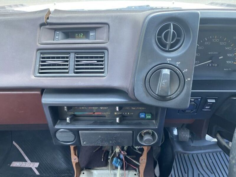 COROLLA LEVIN