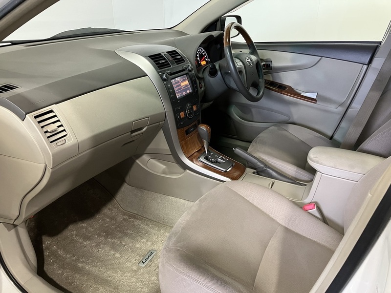 COROLLA AXIO