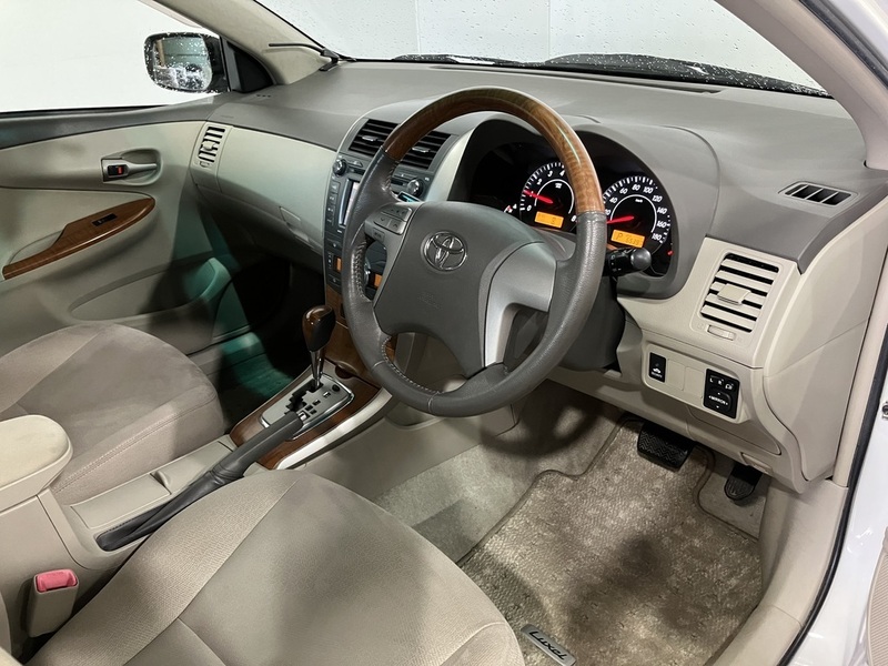 COROLLA AXIO