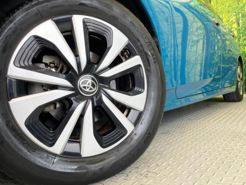 PRIUS PHV