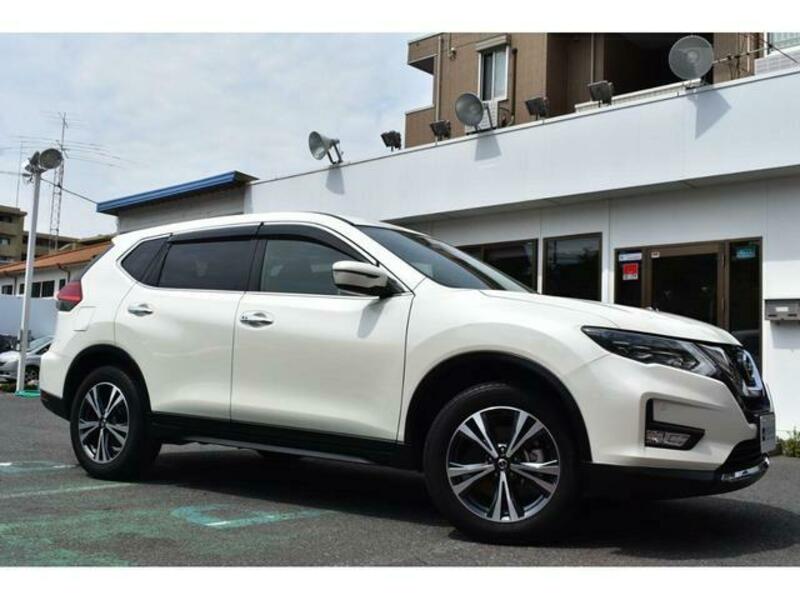 X-TRAIL