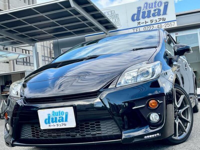 TOYOTA PRIUS