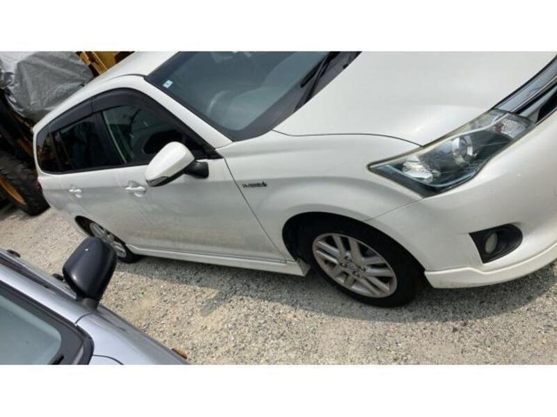 COROLLA FIELDER