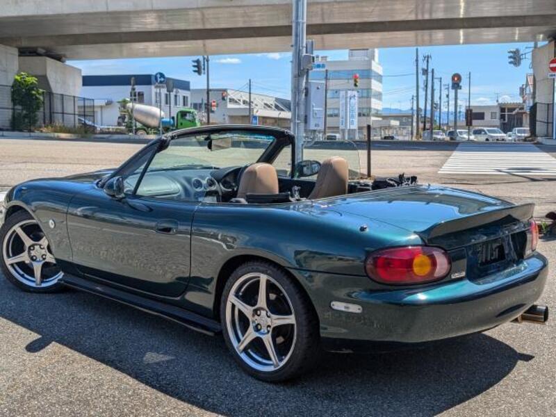 ROADSTER