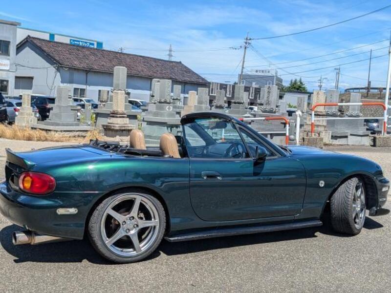 ROADSTER