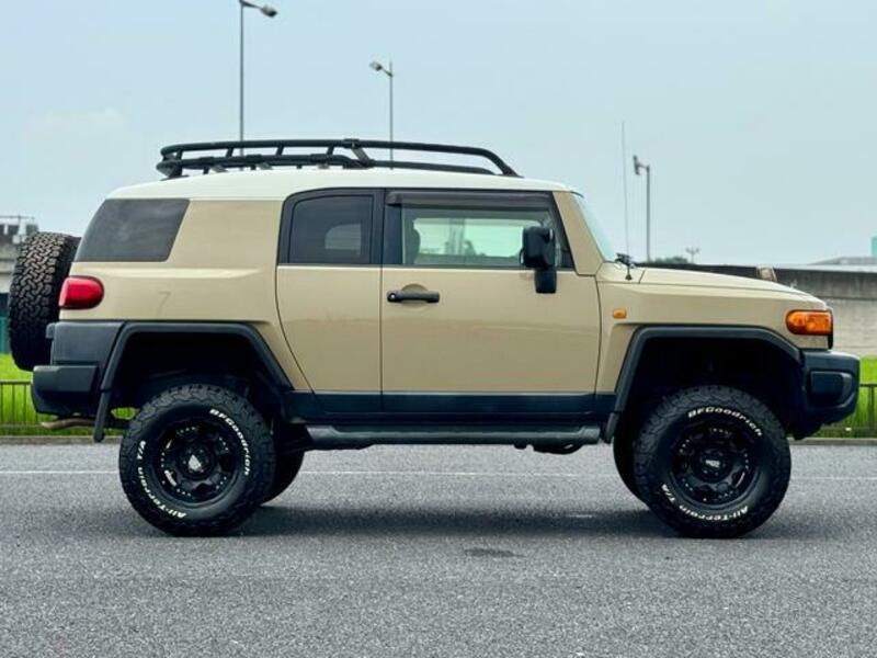 FJ CRUISER