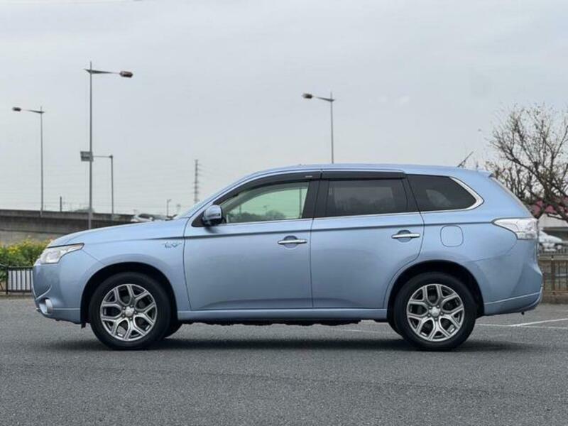 OUTLANDER PHEV