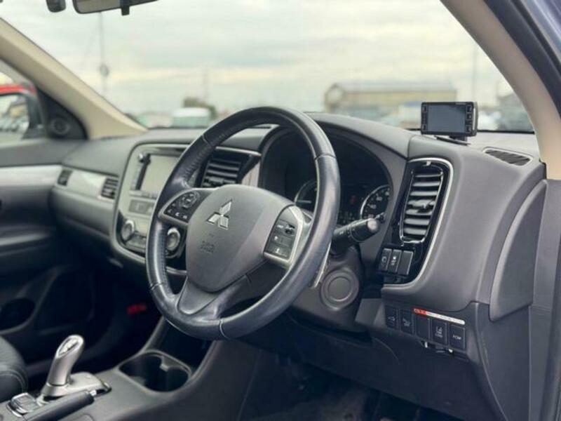 OUTLANDER PHEV