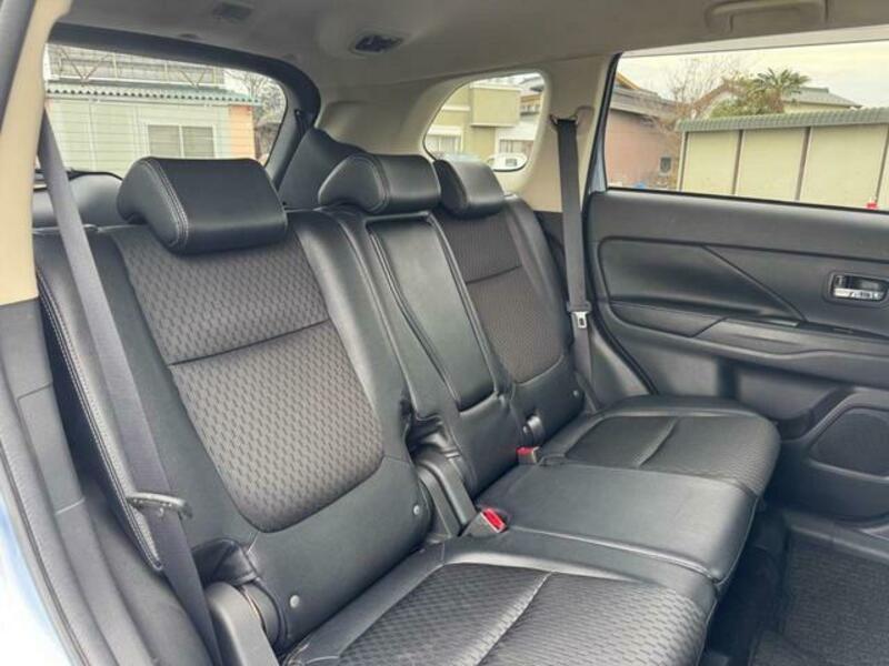 OUTLANDER PHEV