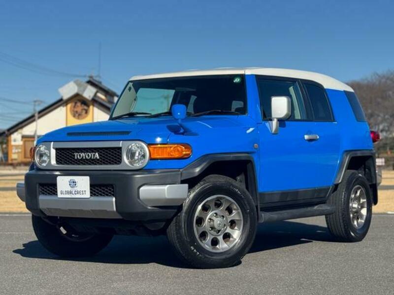 TOYOTA FJ CRUISER